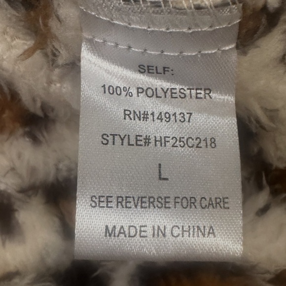 HYFVE Leopard Sherpa Pullover Size Large Hoodie Cream Brown Kangaroo Pocket - Picture 9 of 13